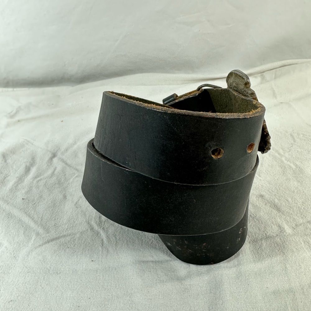 Vintage Bergamot Brass Works 1981 Rodeo cowboys belt buckle and black belt  38 - Picture 3 of 11